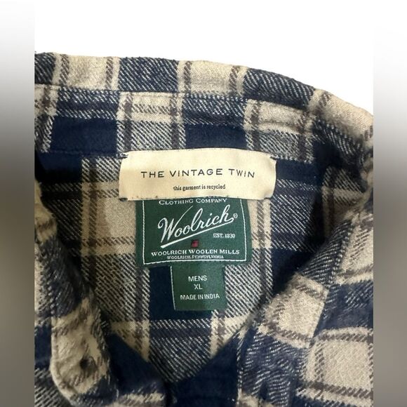 Woolrich plaid button down size xl - Picture 3 of 3